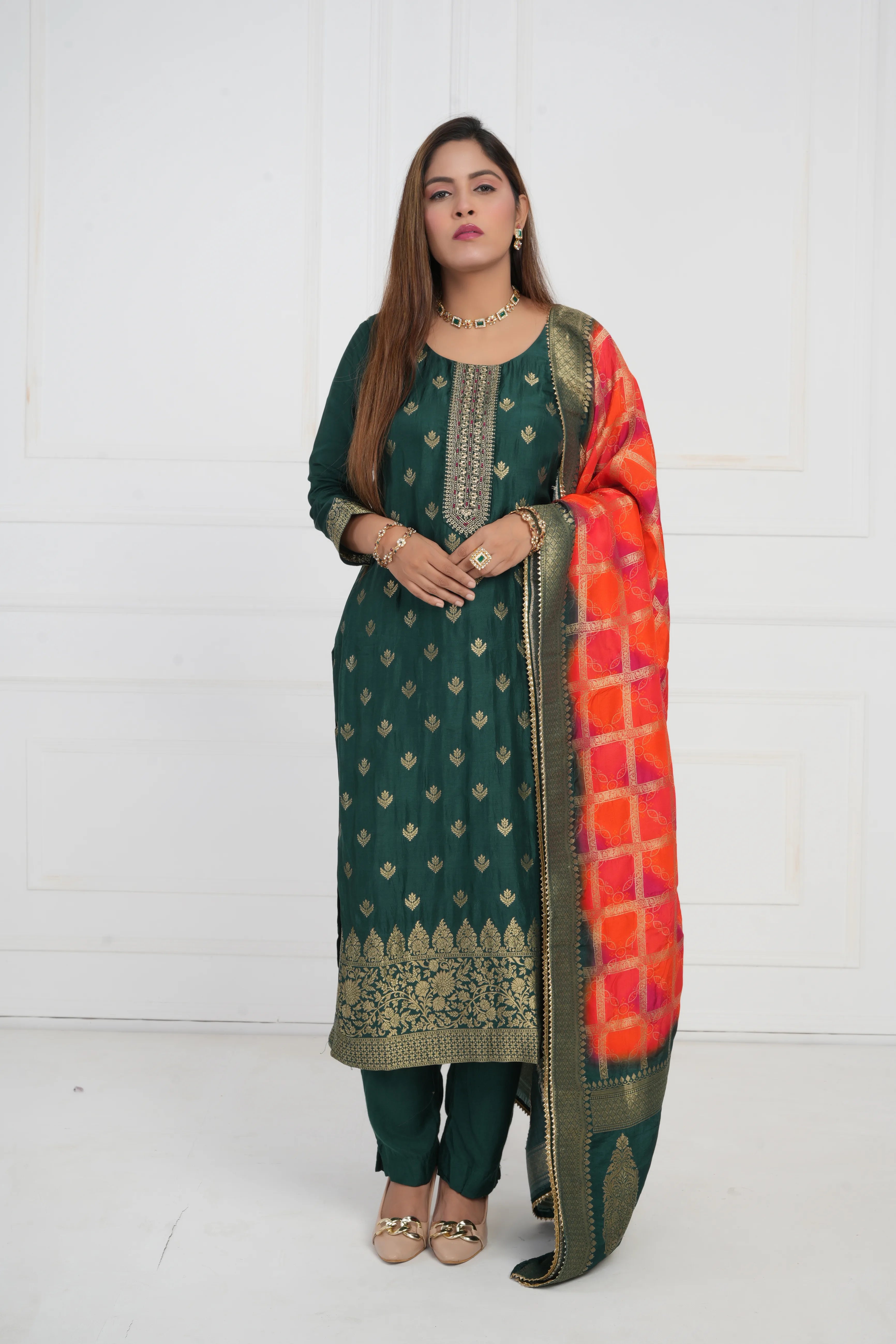 Women Ethnic Motifs and Zari Embroidered Kurta with Trouser & Banarsi Dupatta