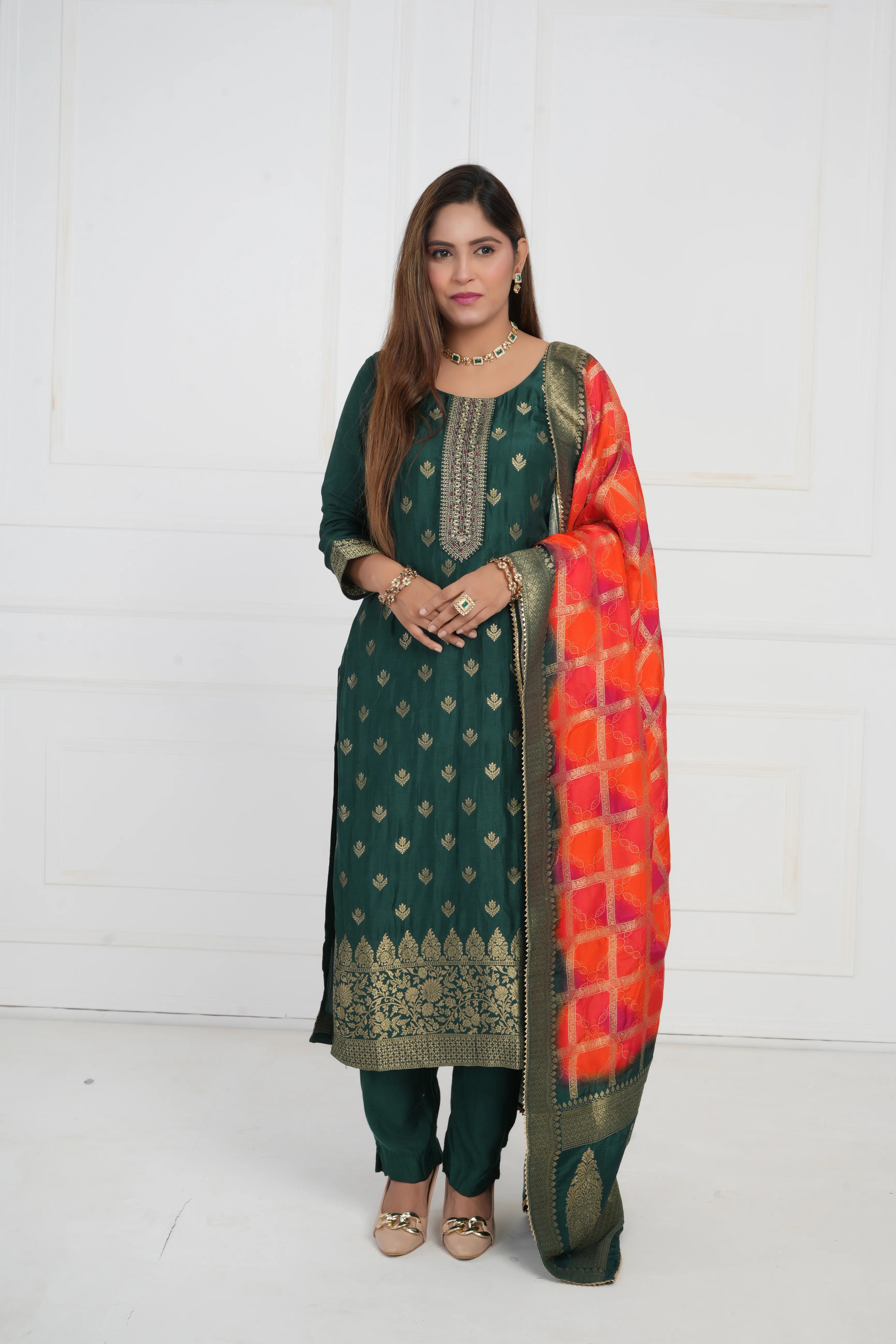 Women Ethnic Motifs and Zari Embroidered Kurta with Trouser & Banarsi Dupatta