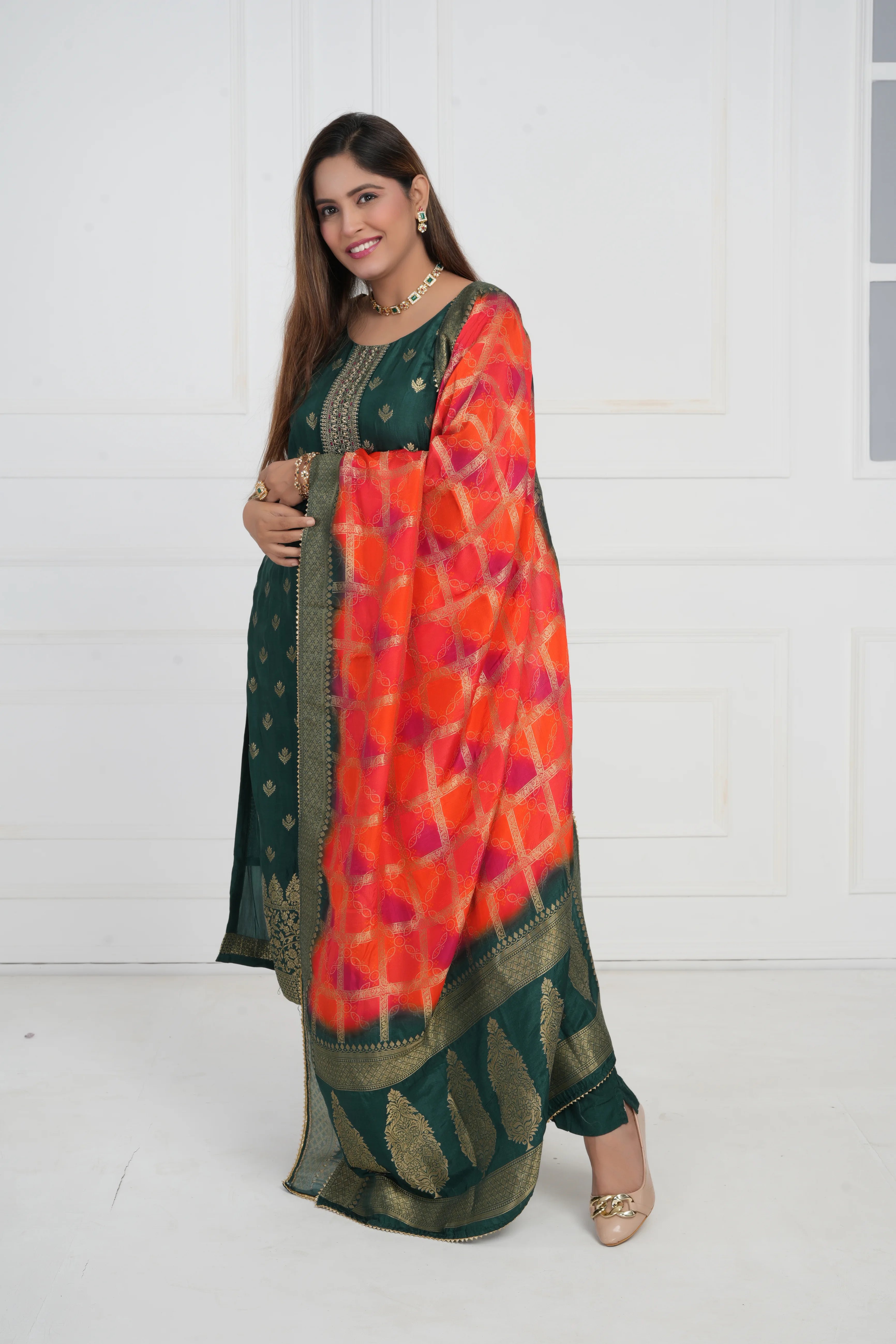 Women Ethnic Motifs and Zari Embroidered Kurta with Trouser & Banarsi Dupatta