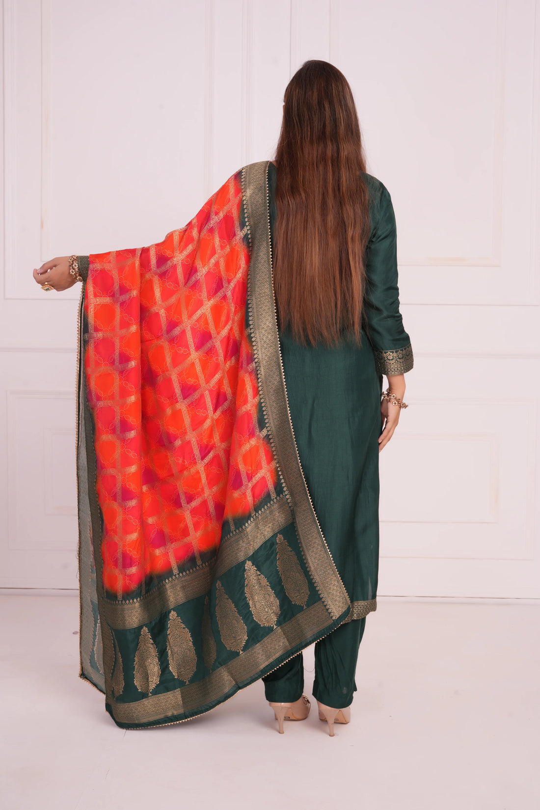 Women Ethnic Motifs and Zari Embroidered Kurta with Trouser & Banarsi Dupatta
