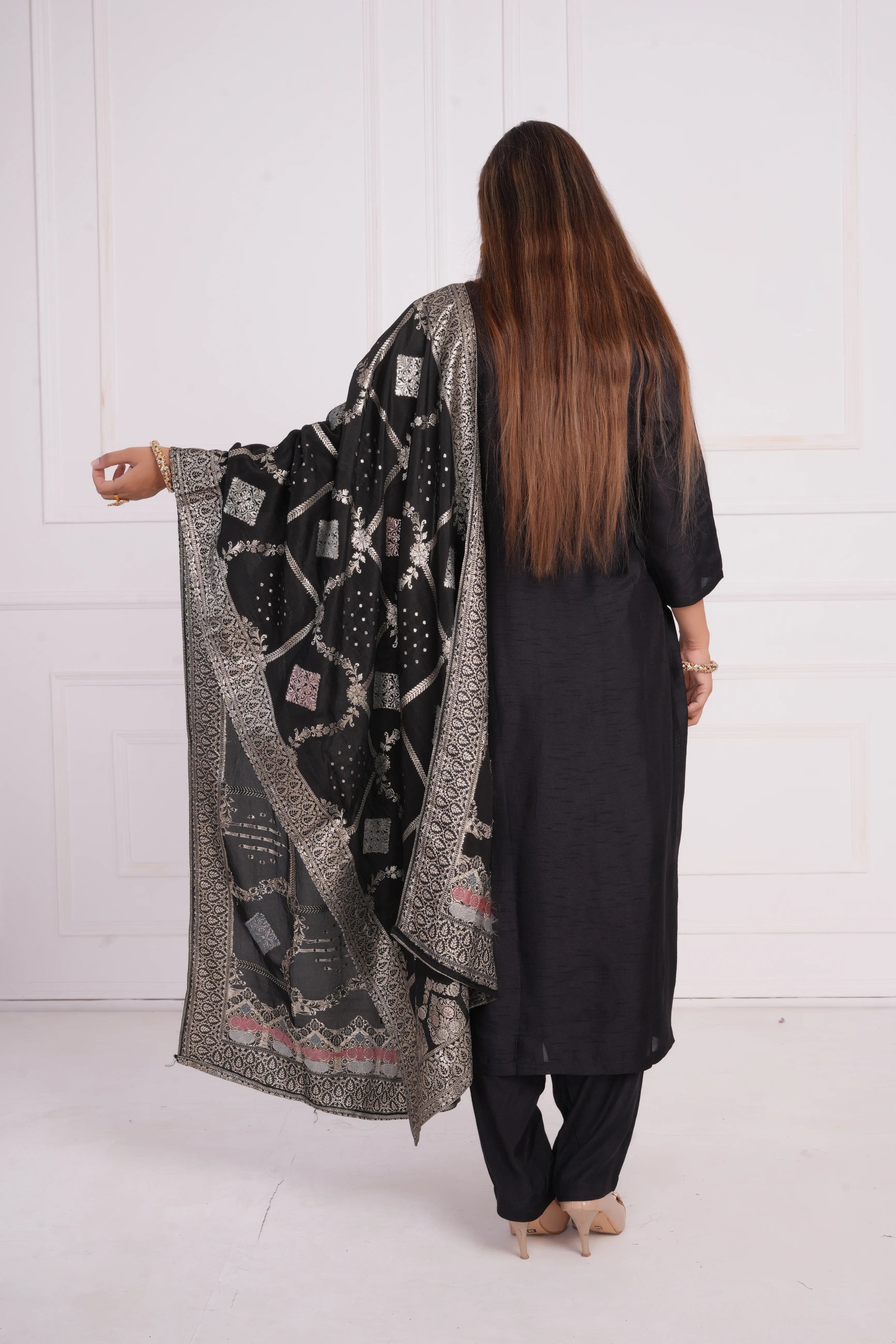 Ethnic motif zari sequinned embroidered silk kurta pant and dupatta