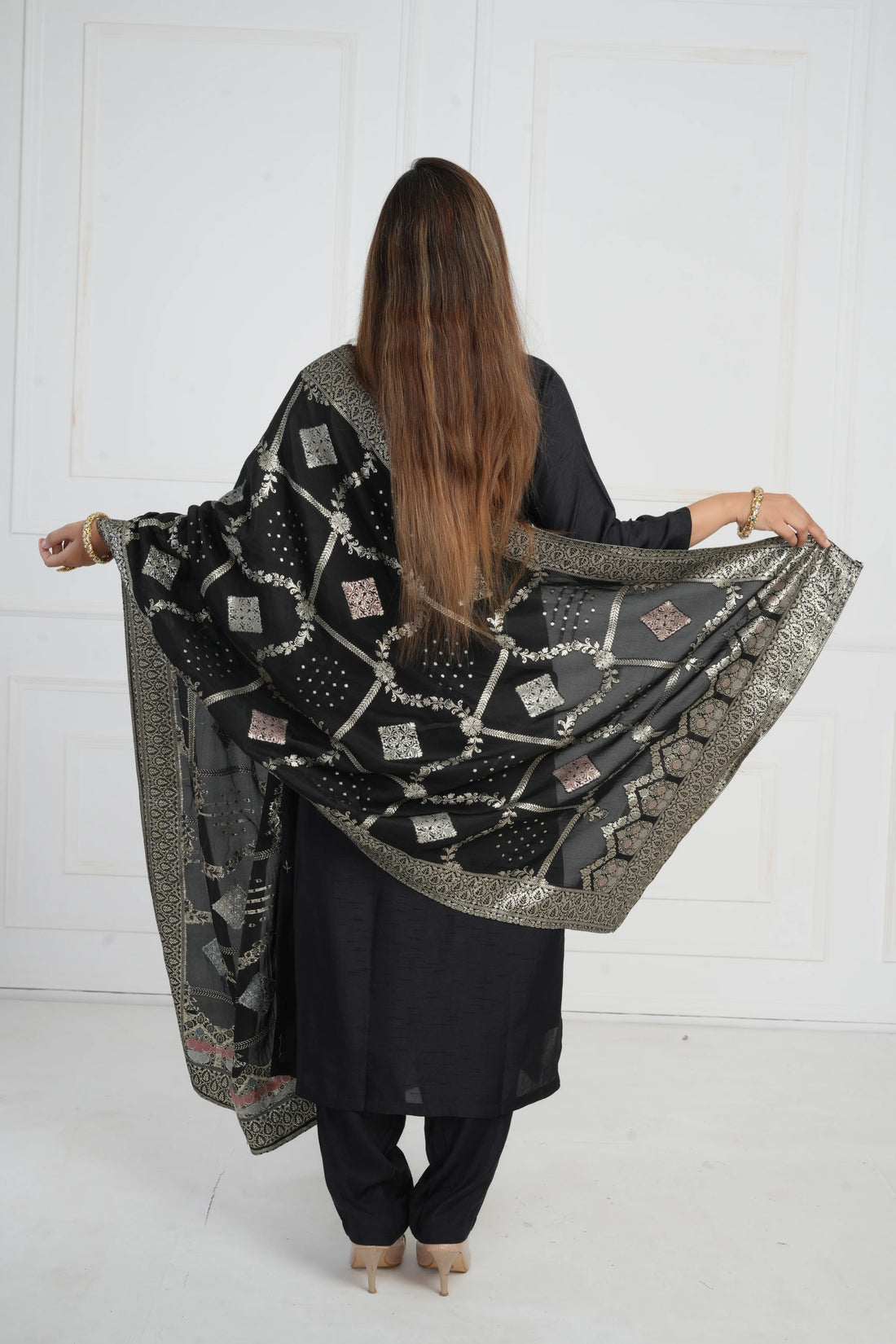 Ethnic motif zari sequinned embroidered silk kurta pant and dupatta