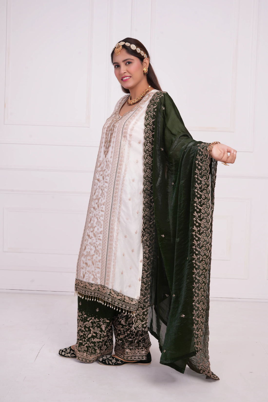 Women Ethnic motif and Zari embroidered Kurta With Sharara & Dupatta