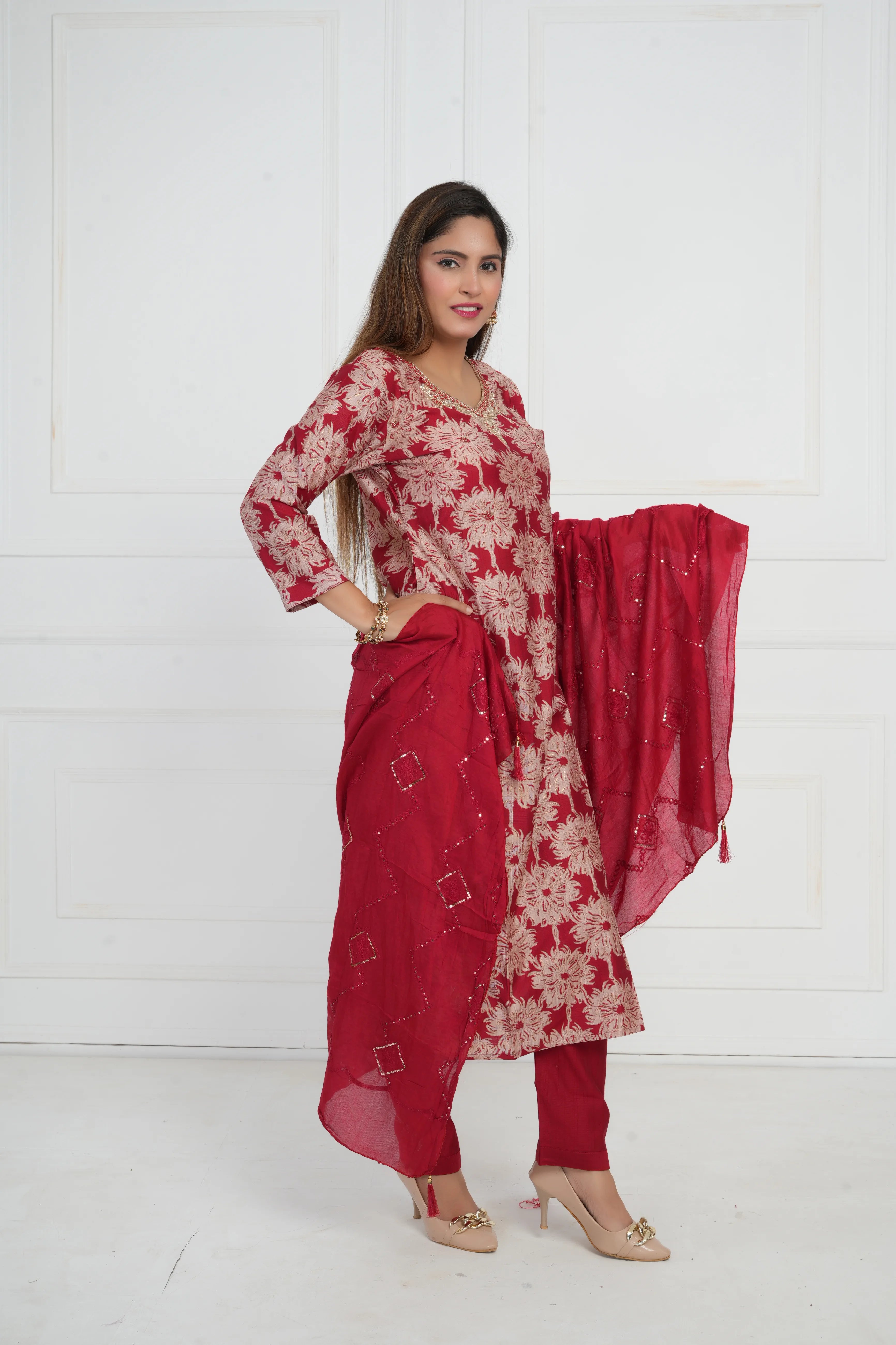 Ethnic motif zari sequinned embroidered silk kurta pant and dupatta