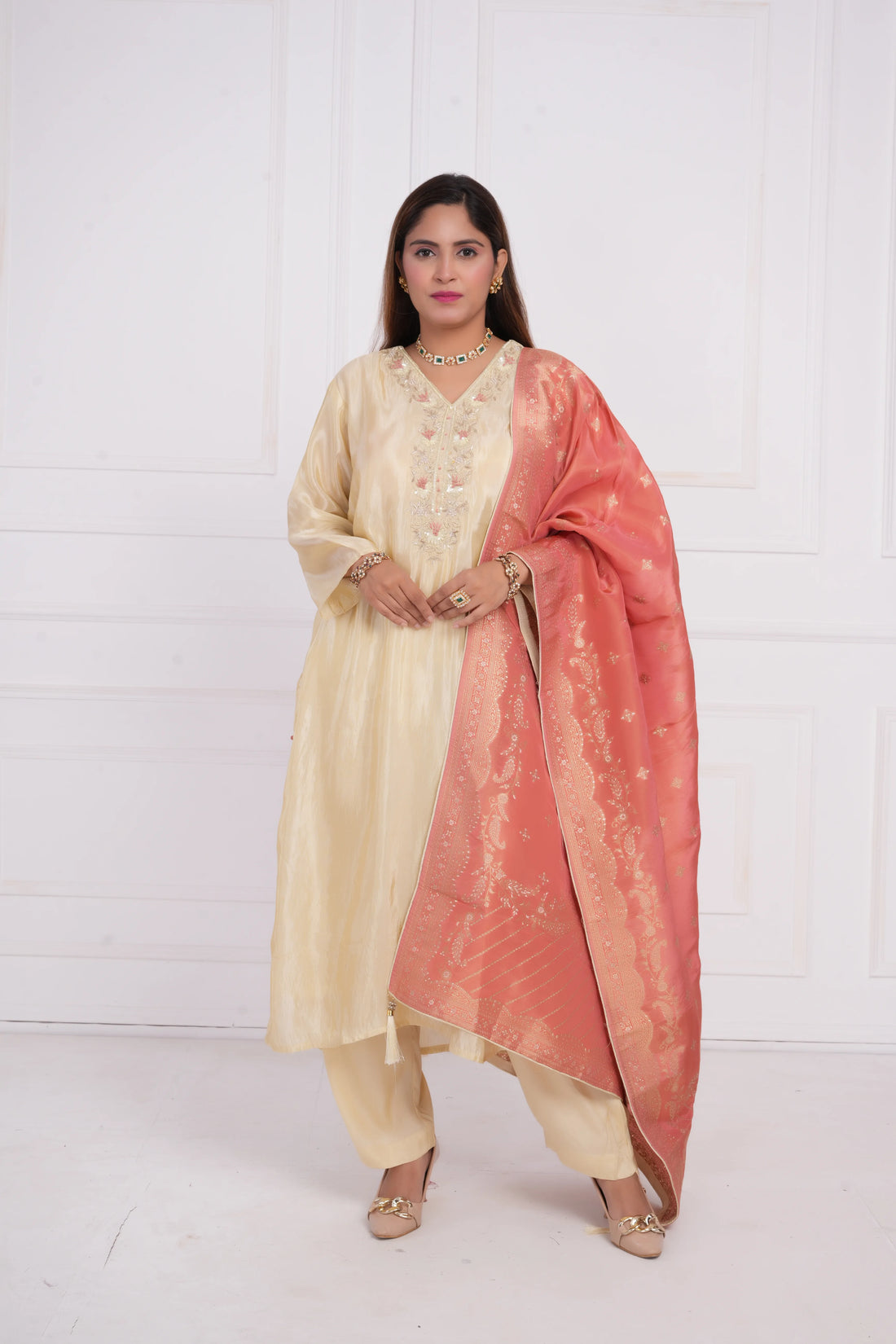 Women Ethnic Motifs and Zari Embroidered Kurta with Trouser & Banarsi Dupatta