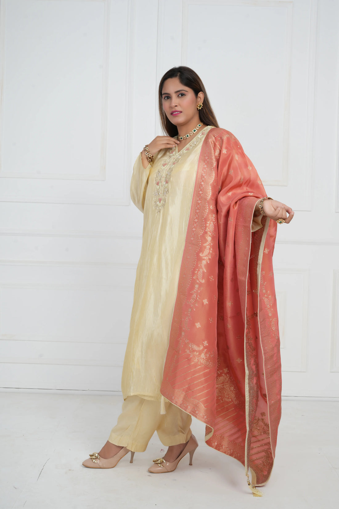 Women Ethnic Motifs and Zari Embroidered Kurta with Trouser & Banarsi Dupatta
