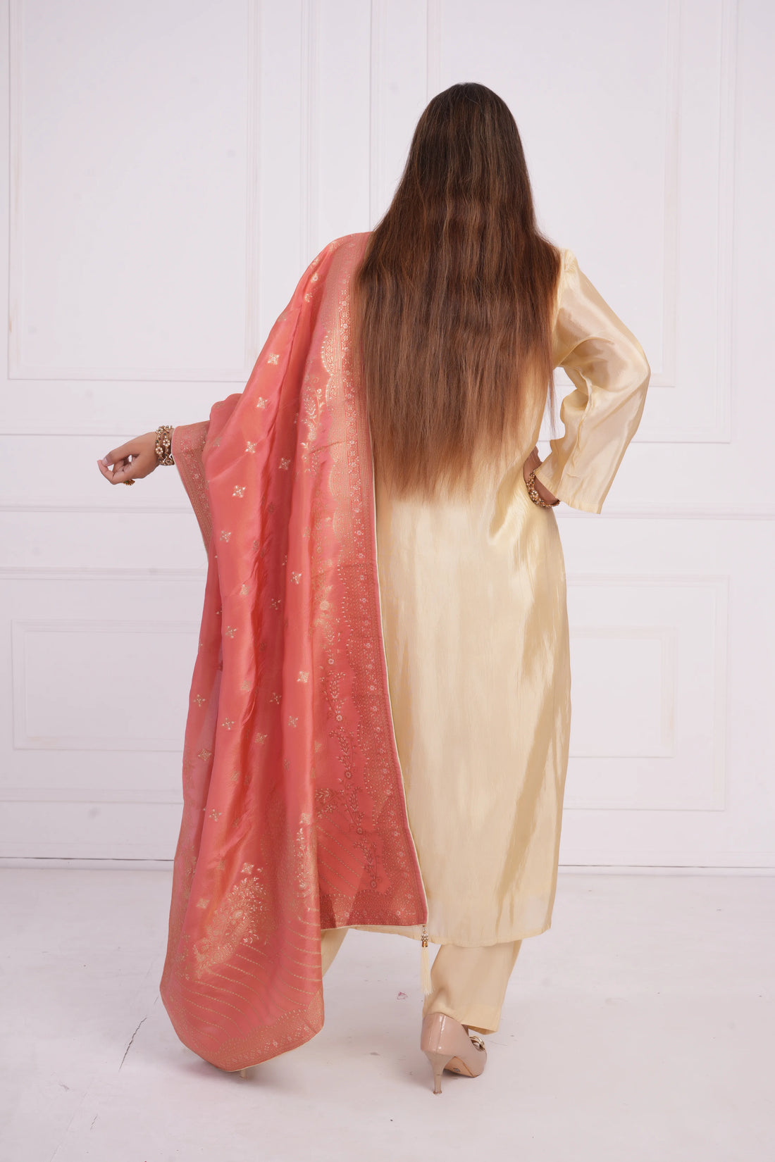 Women Ethnic Motifs and Zari Embroidered Kurta with Trouser & Banarsi Dupatta