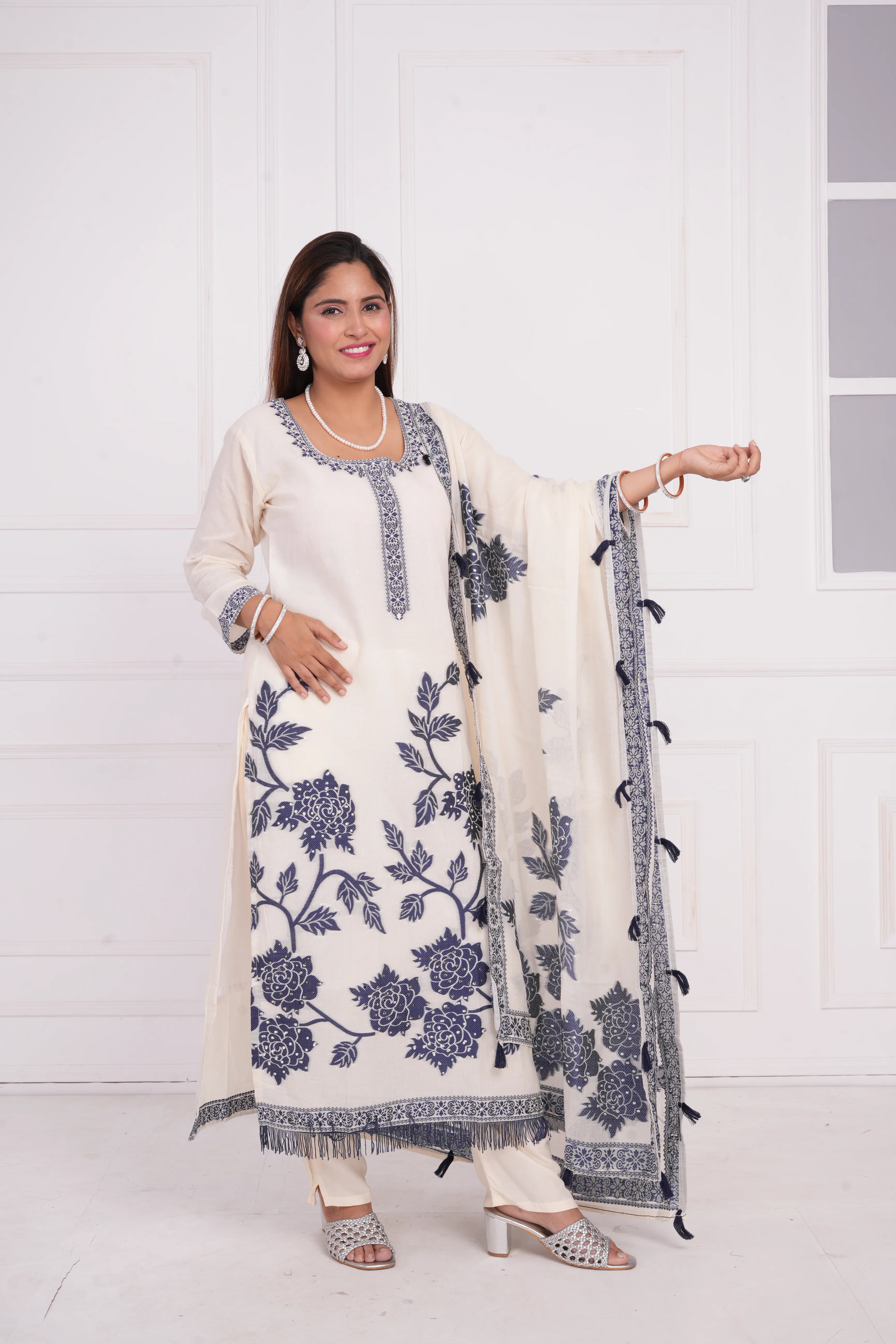 Ethnic motif zari sequinned embroidered silk kurta pant and dupatta