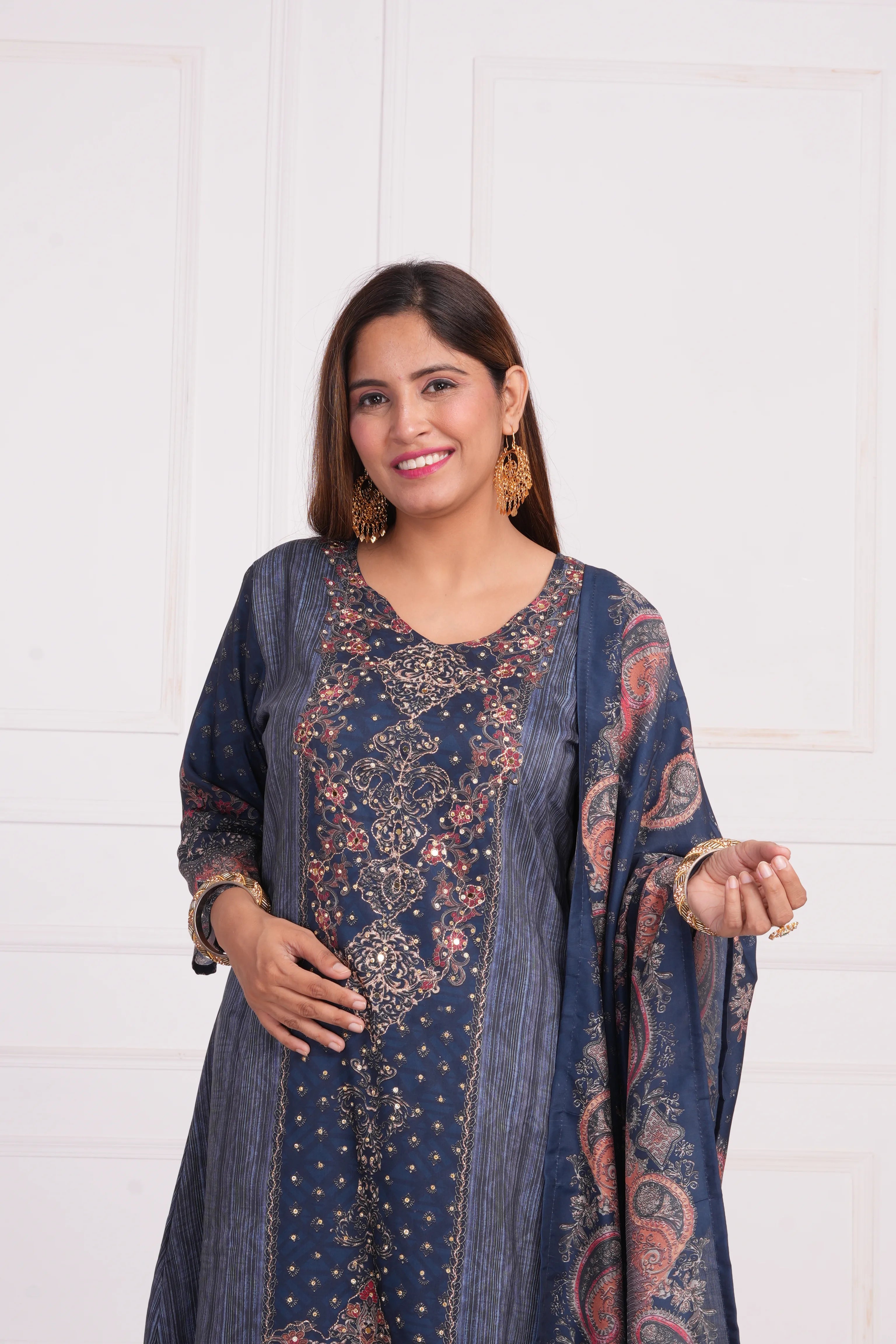 Ethnic motif zari sequinned embroidered silk kurta pant and dupatta