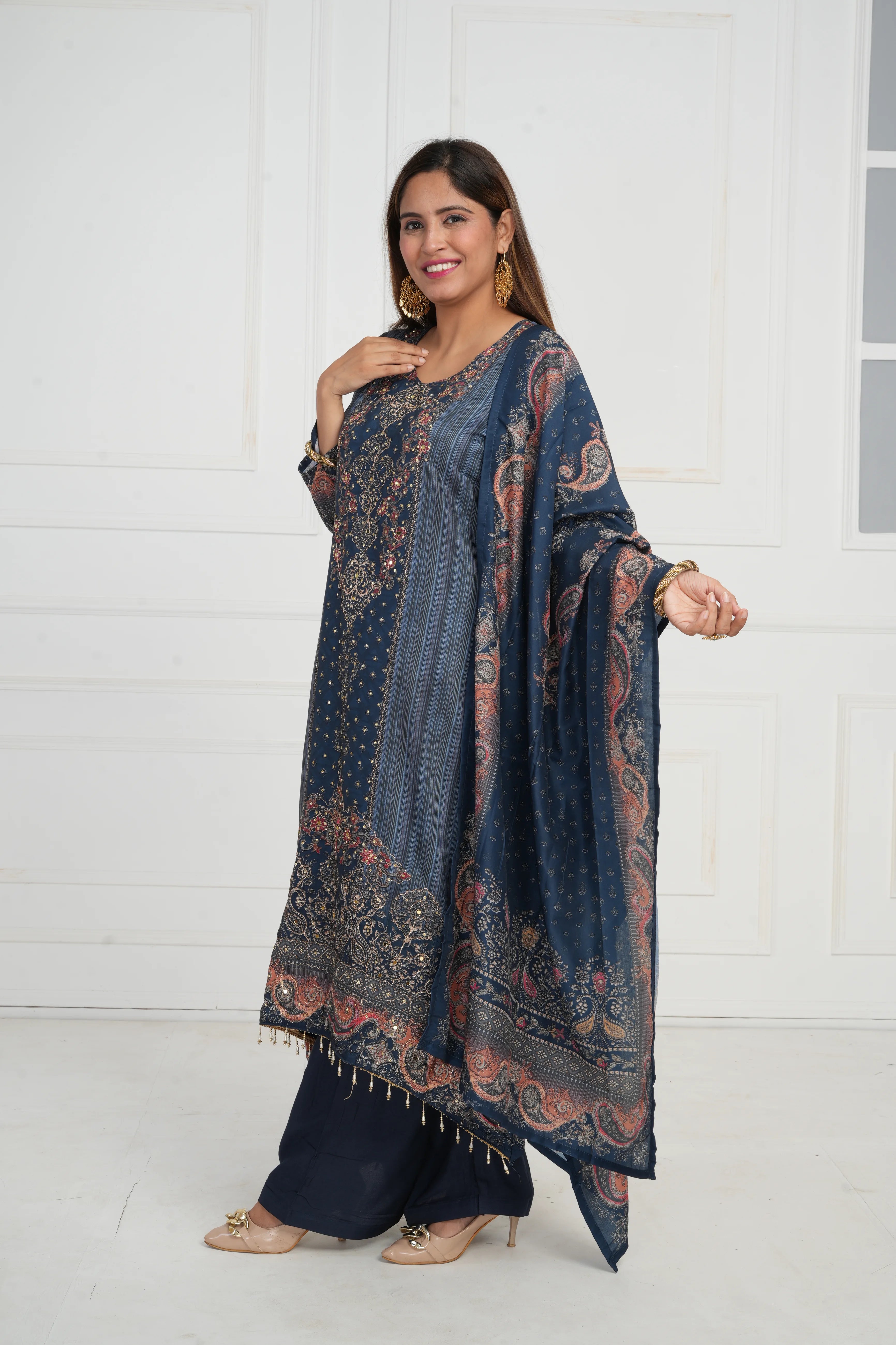 Ethnic motif zari sequinned embroidered silk kurta pant and dupatta